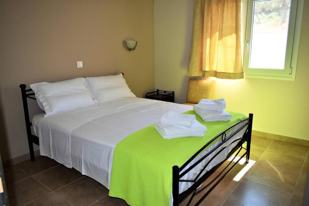 Smailis Apartment 1 Koroni  エクステリア 写真