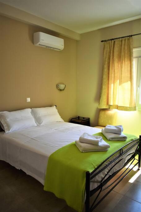 Smailis Apartment 1 Koroni  エクステリア 写真